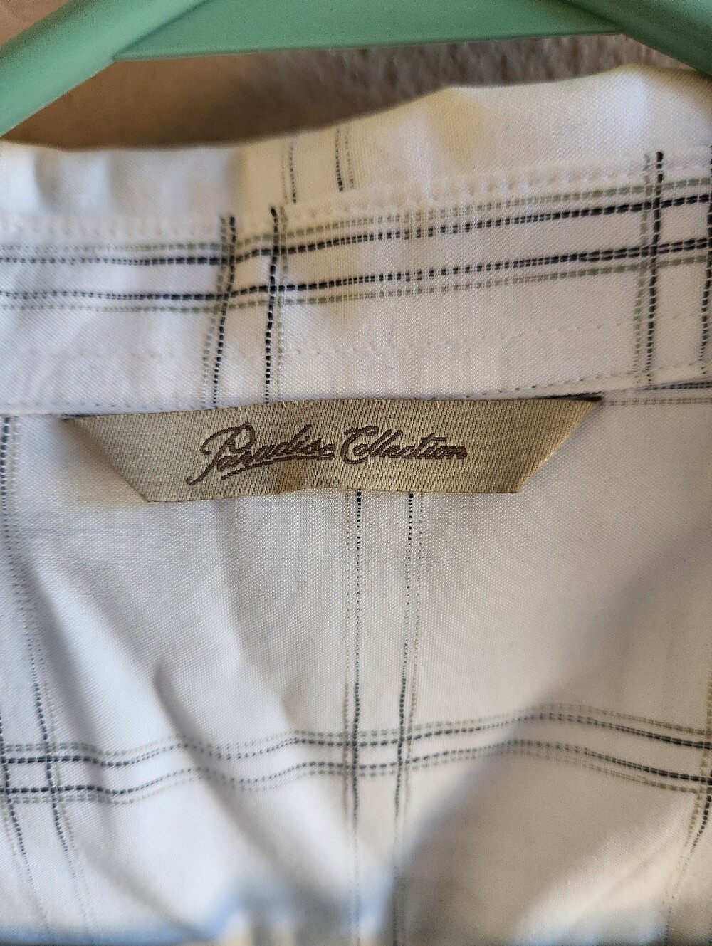 Paradise Collection Button Down L - Picture 3 of 6
